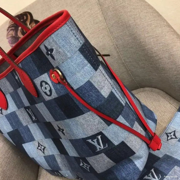 Fashionrepsfam ru Bags 20B570049 LV 0805